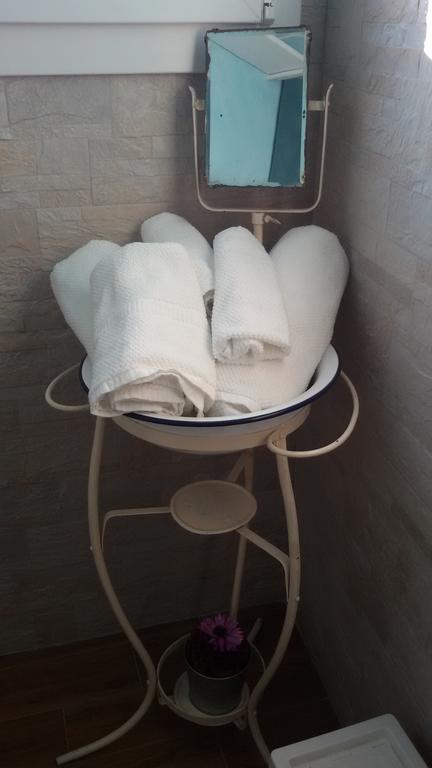 Lucinasco Agriturismo Nonni Devia מראה חיצוני תמונה